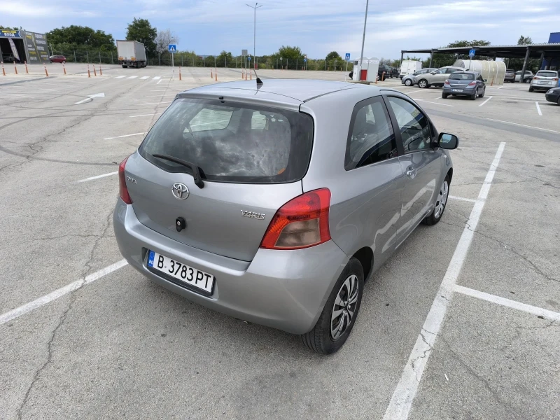 Toyota Yaris 1.3 , снимка 5 - Автомобили и джипове - 47293425