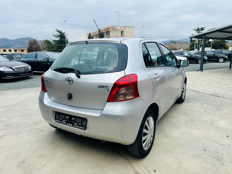 Toyota Yaris 1.3 VVT-i, снимка 5 - Автомобили и джипове - 48223363