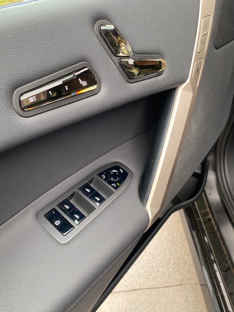 BMW iX xdrive40, снимка 6 - Автомобили и джипове - 51314686