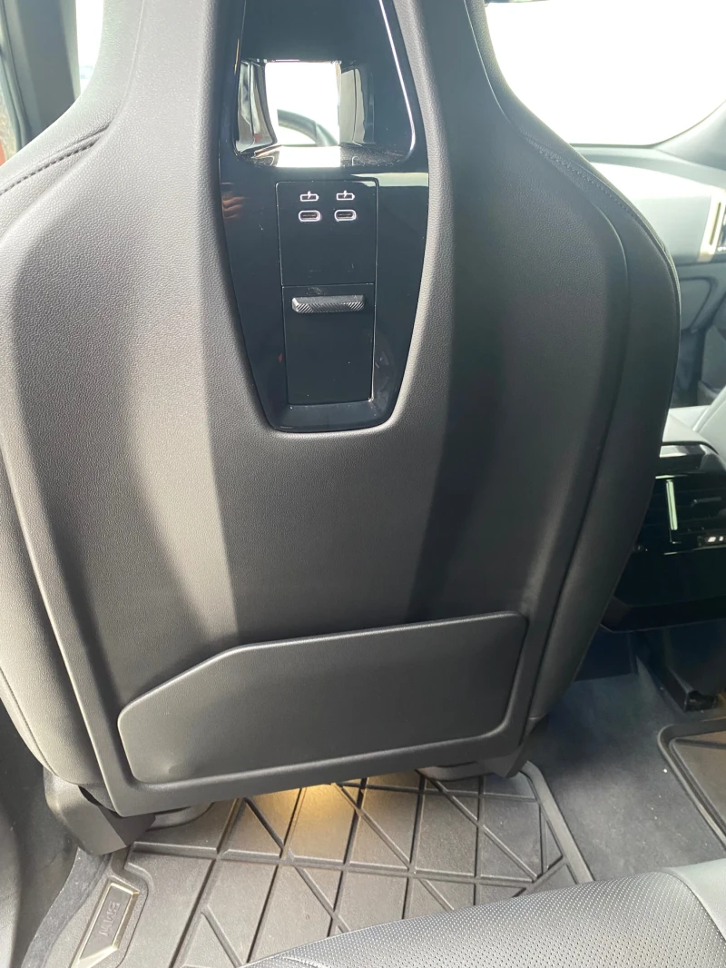 BMW iX xdrive40, снимка 11 - Автомобили и джипове - 51314686