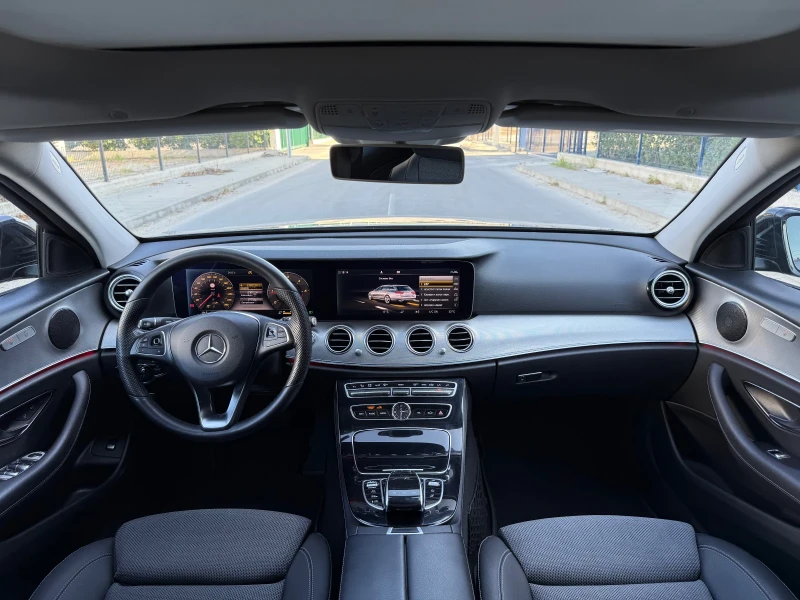 Mercedes-Benz E 220 DIGITAL COCKPIT/HEAD-UP/DISTRONIC/ПЪЛ.ИСТОРИЯ!, снимка 8 - Автомобили и джипове - 51909795