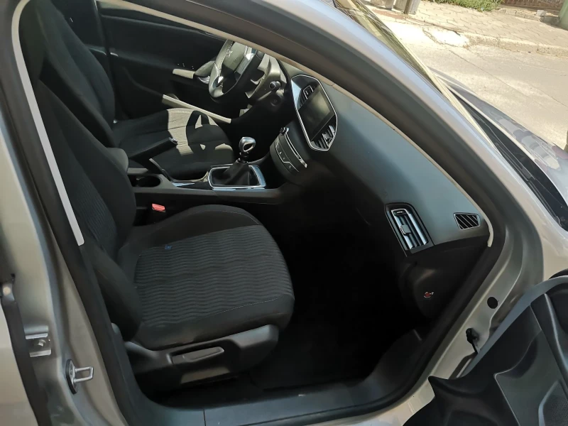 Peugeot 308, снимка 5 - Автомобили и джипове - 51091760