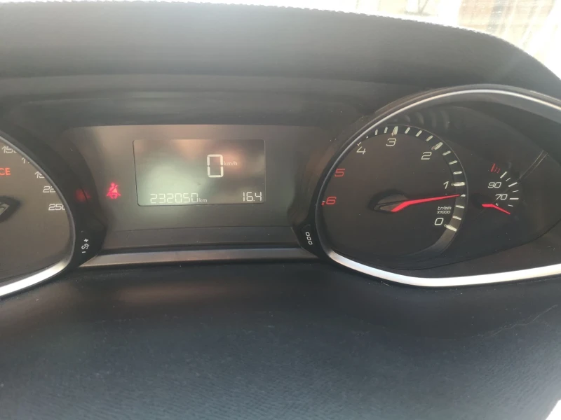 Peugeot 308, снимка 7 - Автомобили и джипове - 51091760