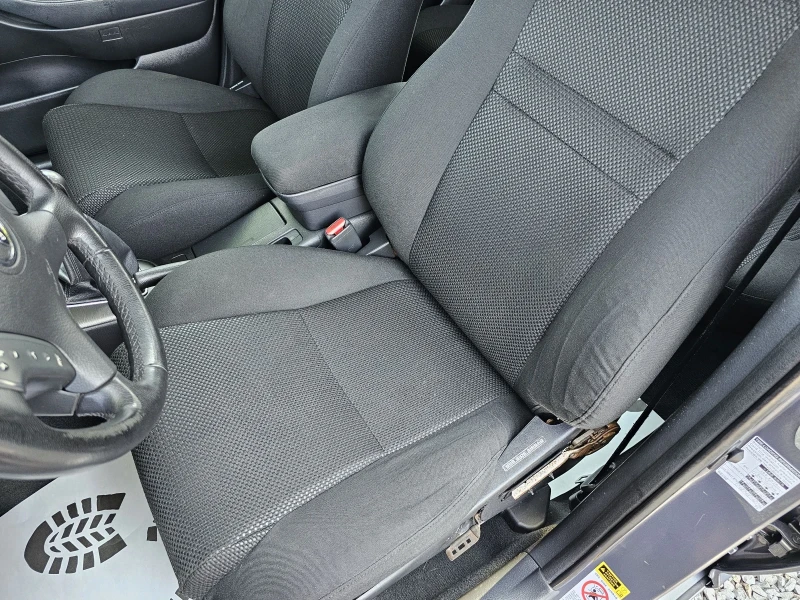 Toyota Avensis 2.0vvti 150k.s, снимка 9 - Автомобили и джипове - 51342879