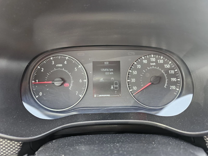 Dacia Jogger 1.0 TCe 90 Stop&Start LPG, снимка 8 - Автомобили и джипове - 52636783