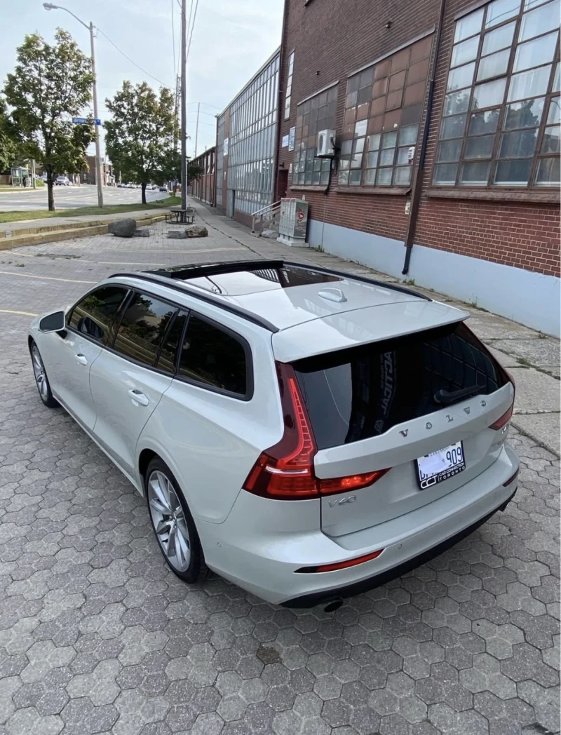 Volvo V60 * * AWD T6 MOMENTUM* * CARFAX* * АВТОКРЕДИТ* * , снимка 4 - Автомобили и джипове - 52823267