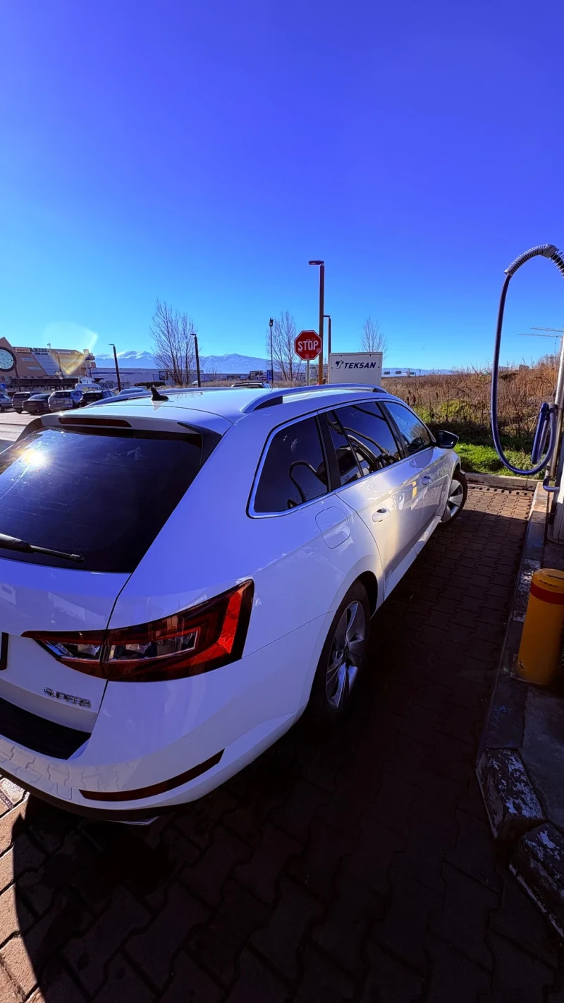 Skoda Superb, снимка 6 - Автомобили и джипове - 52927790