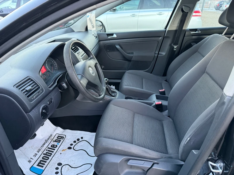 VW Golf 1.6i/102hp/Servic book/ , снимка 9 - Автомобили и джипове - 53189576