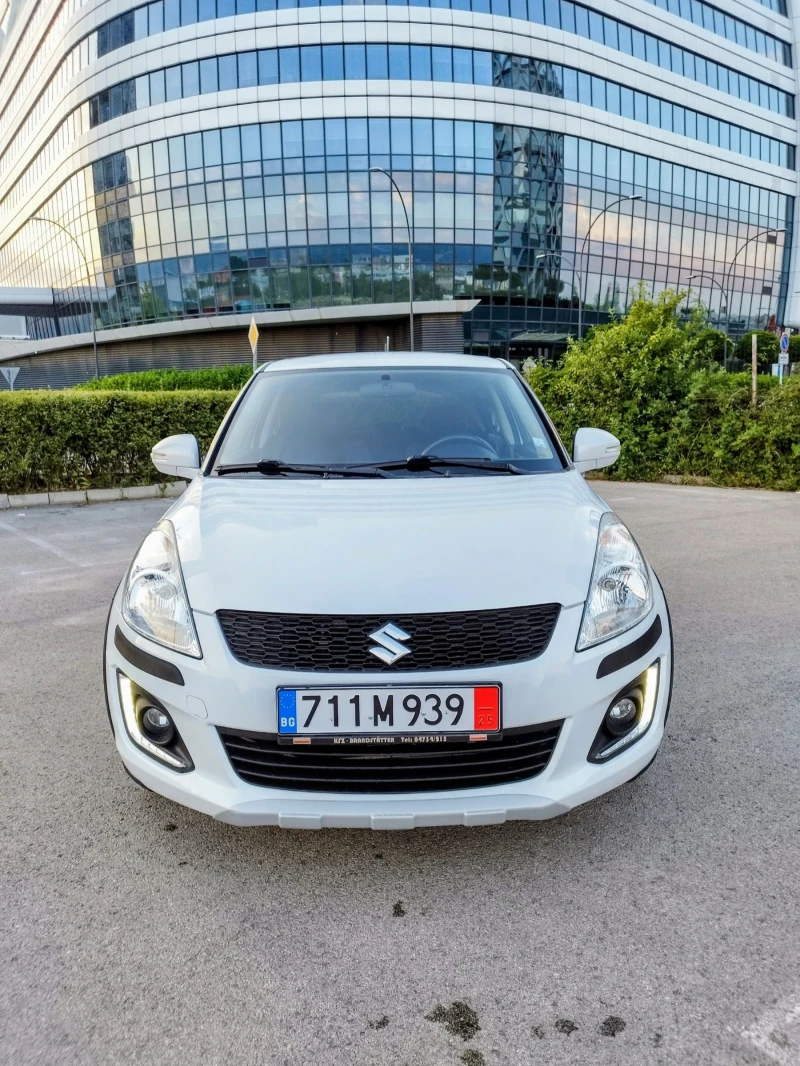 Suzuki Swift Suzuki Swift Cross 4x4/Перлено бяло/ - 13300 лв. - 42196702 1