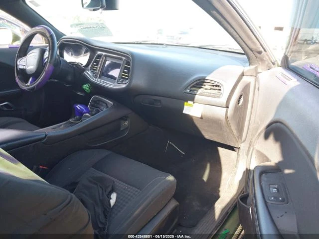 Dodge Challenger SXT - изображение 7