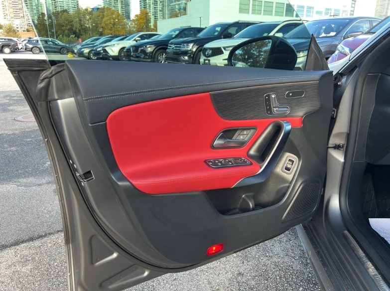 Mercedes-Benz CLA 250 PREMIUM PKG/ACC FREE/КРАЙНА ЦЕНА , снимка 12 - Автомобили и джипове - 52801143