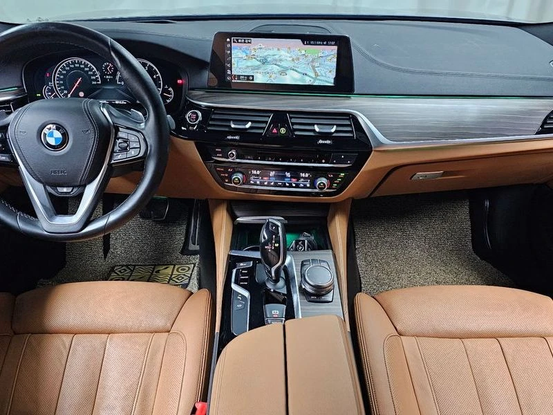 BMW 520 520d M-Sport, снимка 7 - Автомобили и джипове - 54212418