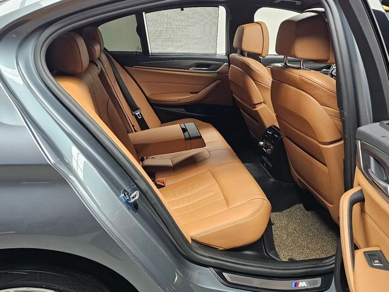 BMW 520 520d M-Sport, снимка 12 - Автомобили и джипове - 54212418