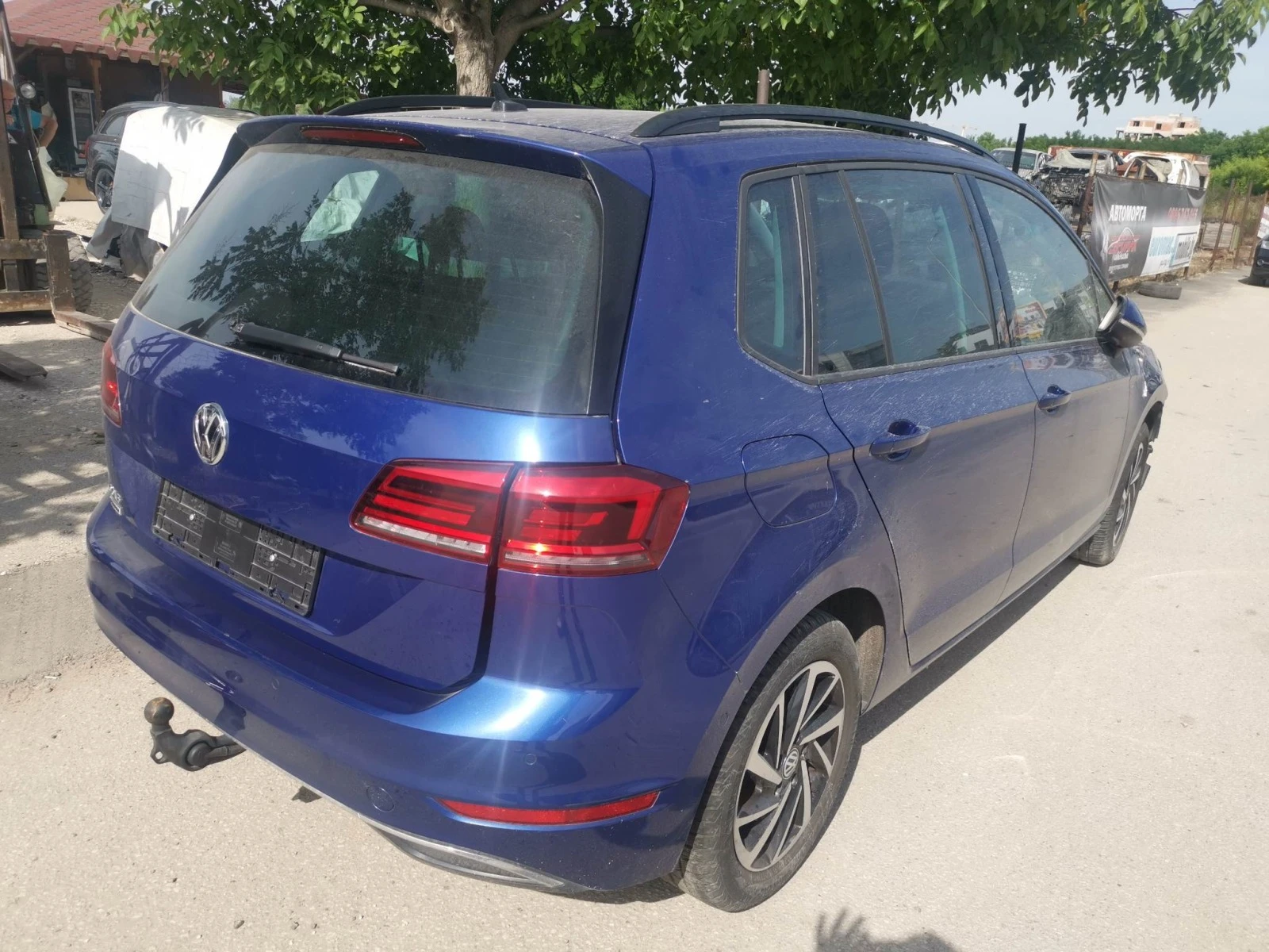 VW Golf Sportsvan 1.0tsi - изображение 4