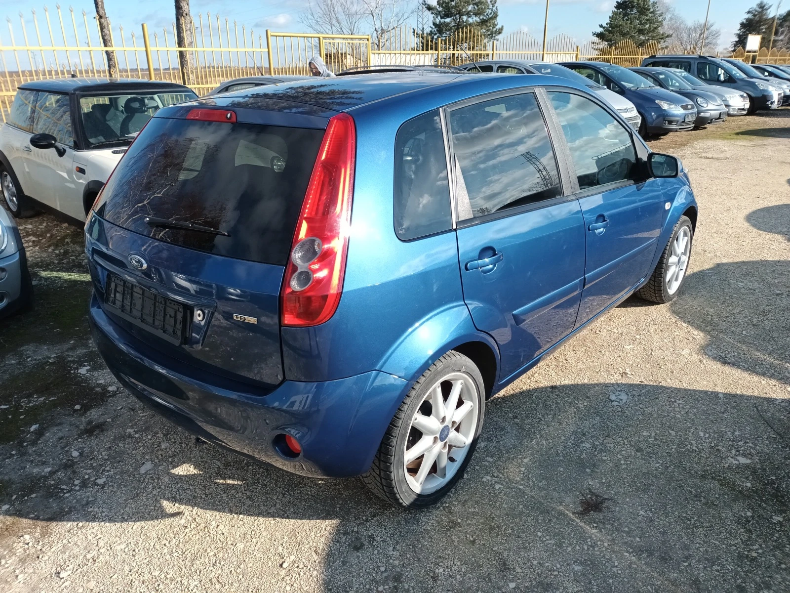 Ford Fiesta 1.4-TDCI КЛИМА - изображение 4