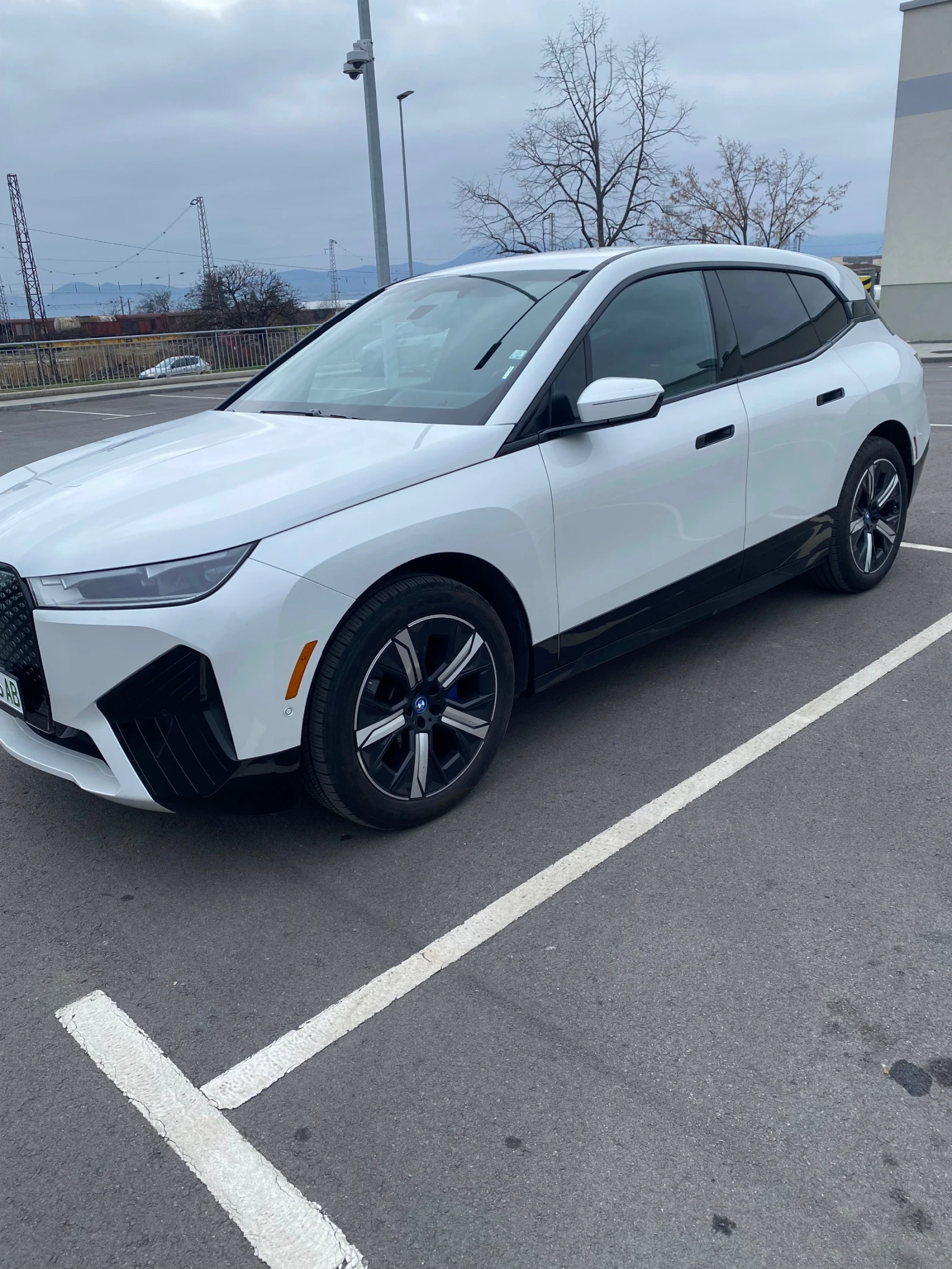 BMW iX xdrive40 | Mobile.bg — изображение 1