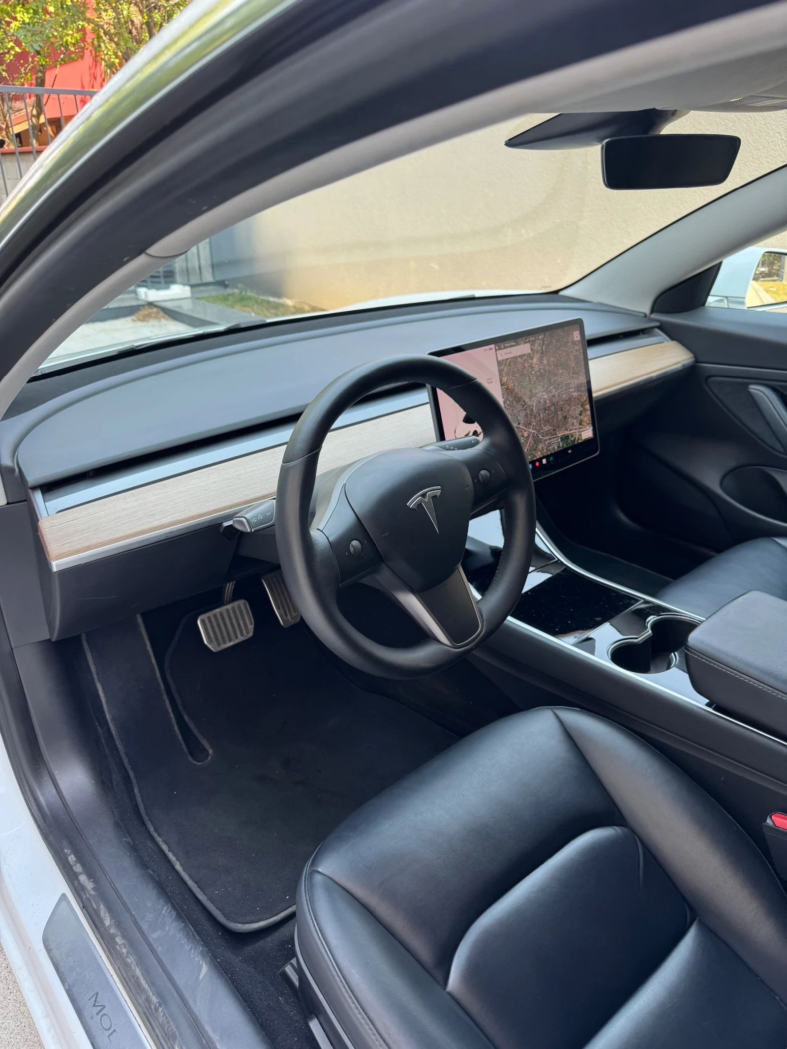 Tesla Model 3 Long Range - изображение 8