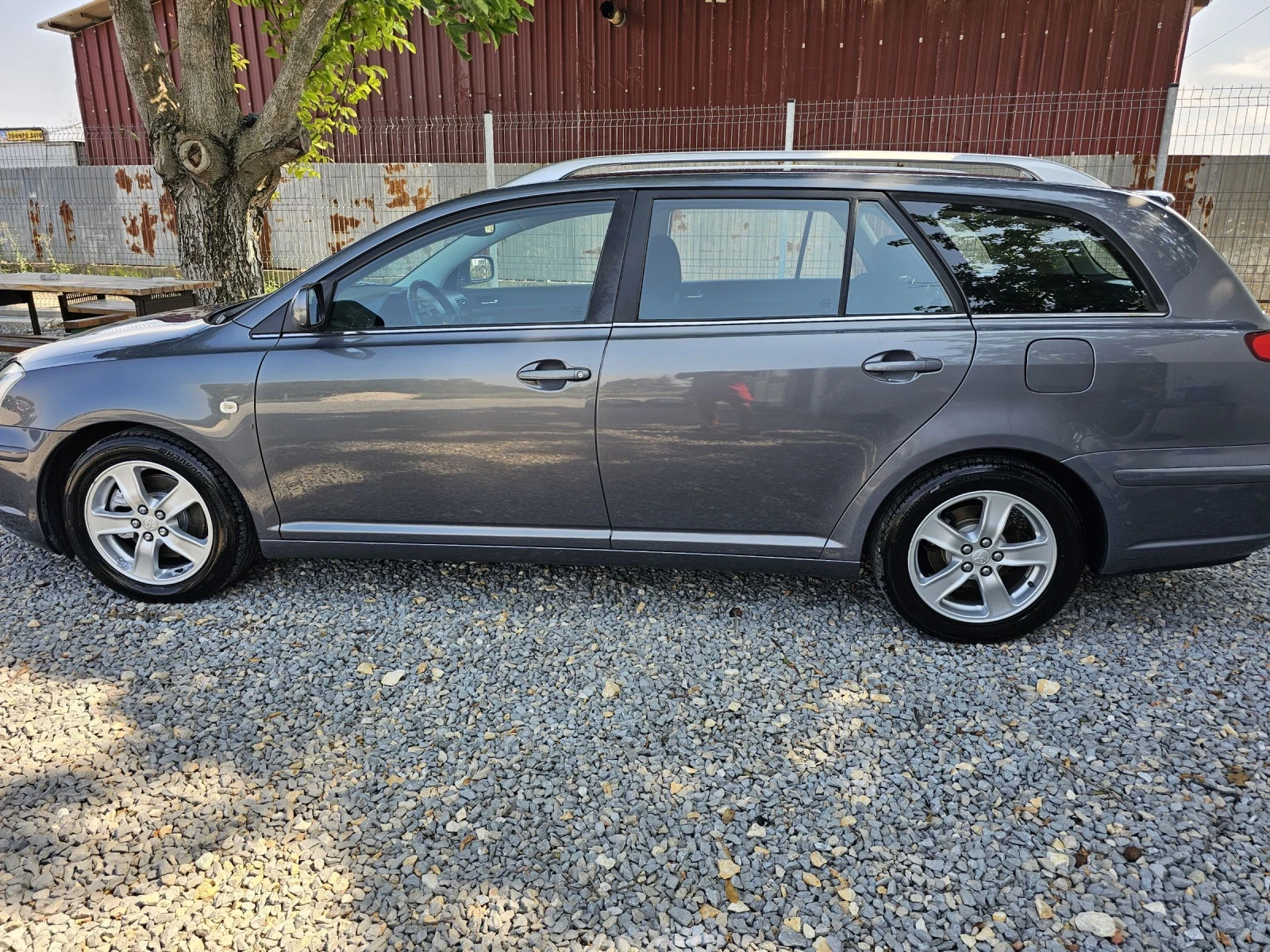 Toyota Avensis 2.0vvti 150k.s - изображение 7