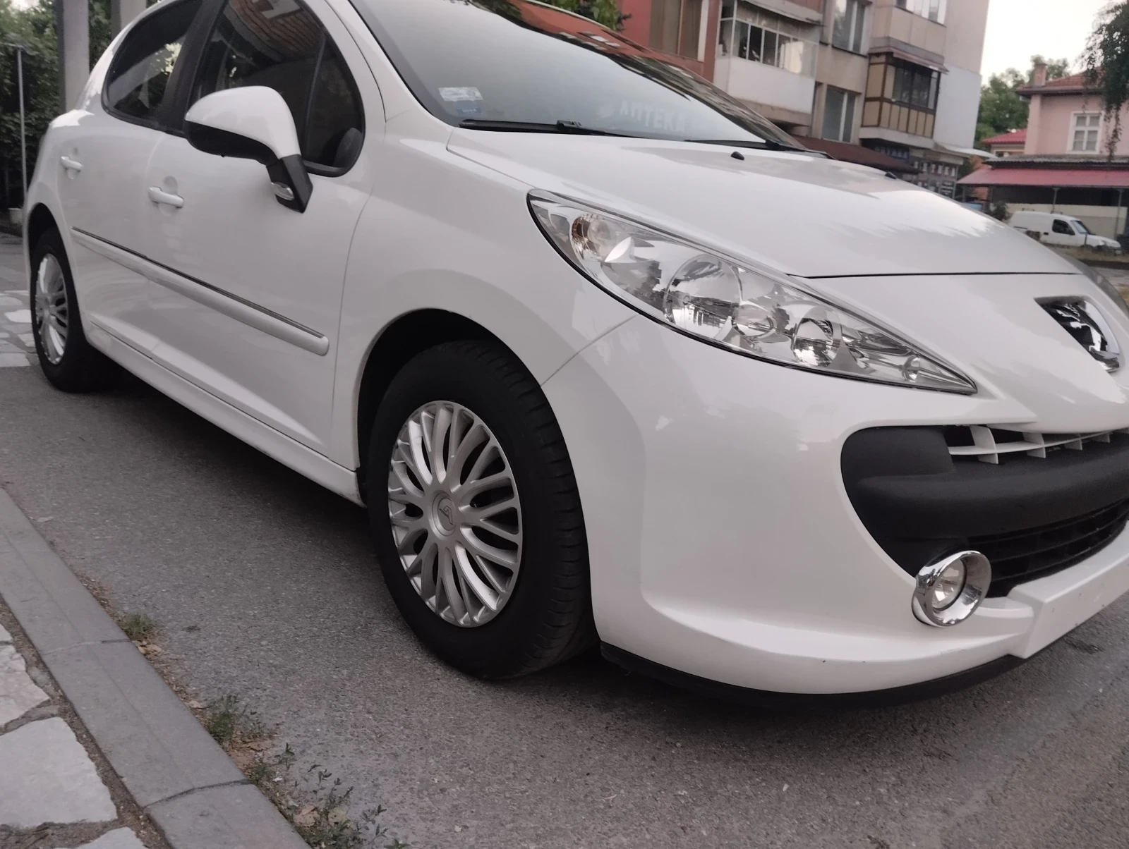 Peugeot 207 1.4 i LPG - изображение 3