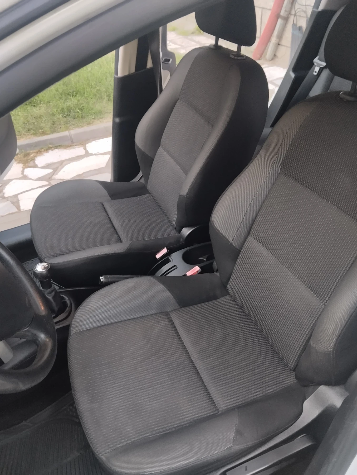 Peugeot 207 1.4 i LPG - изображение 9
