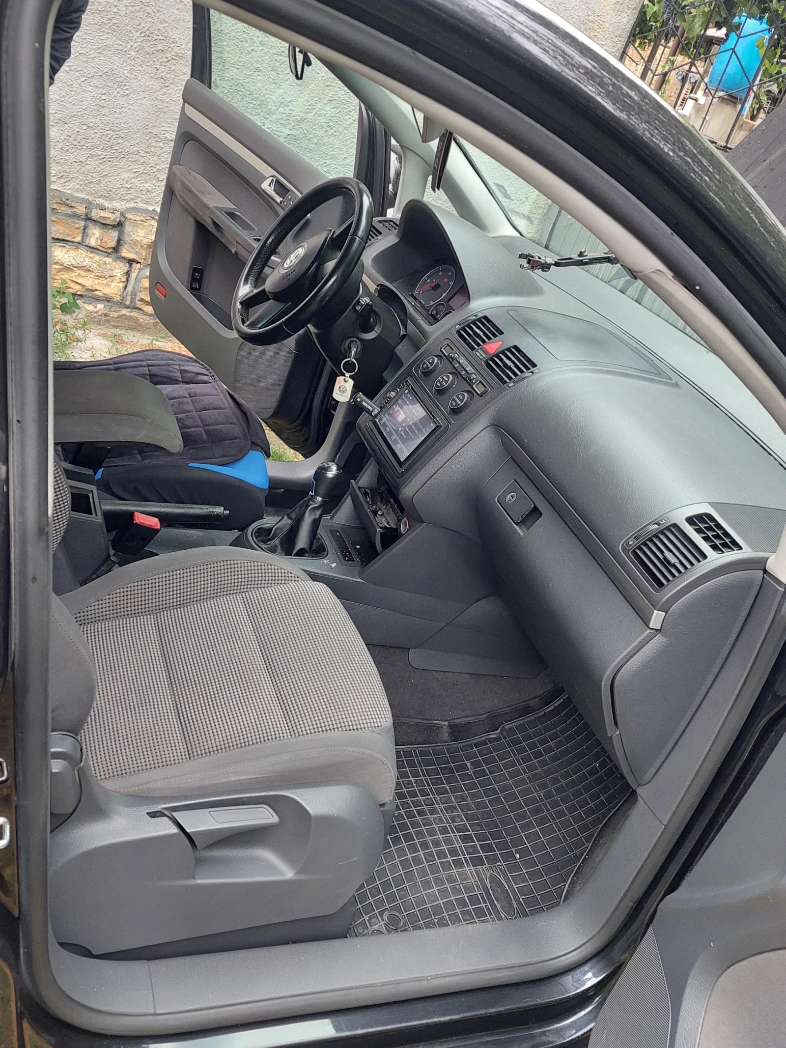 VW Touran 2.0 - изображение 4