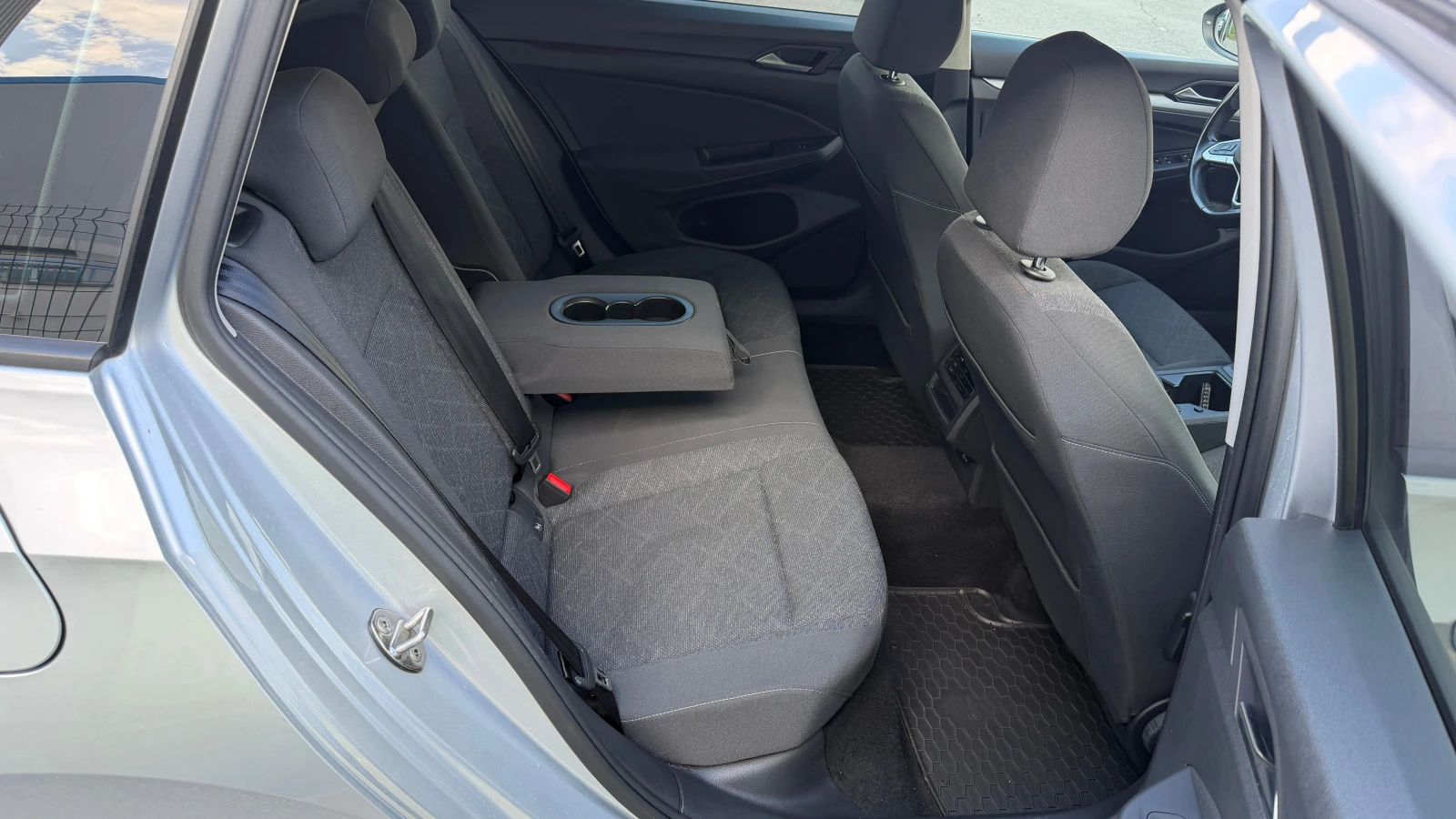 VW Golf 2.0 TDI ����� ���������� �� ��������!  | Mobile.bg � ����������� 10