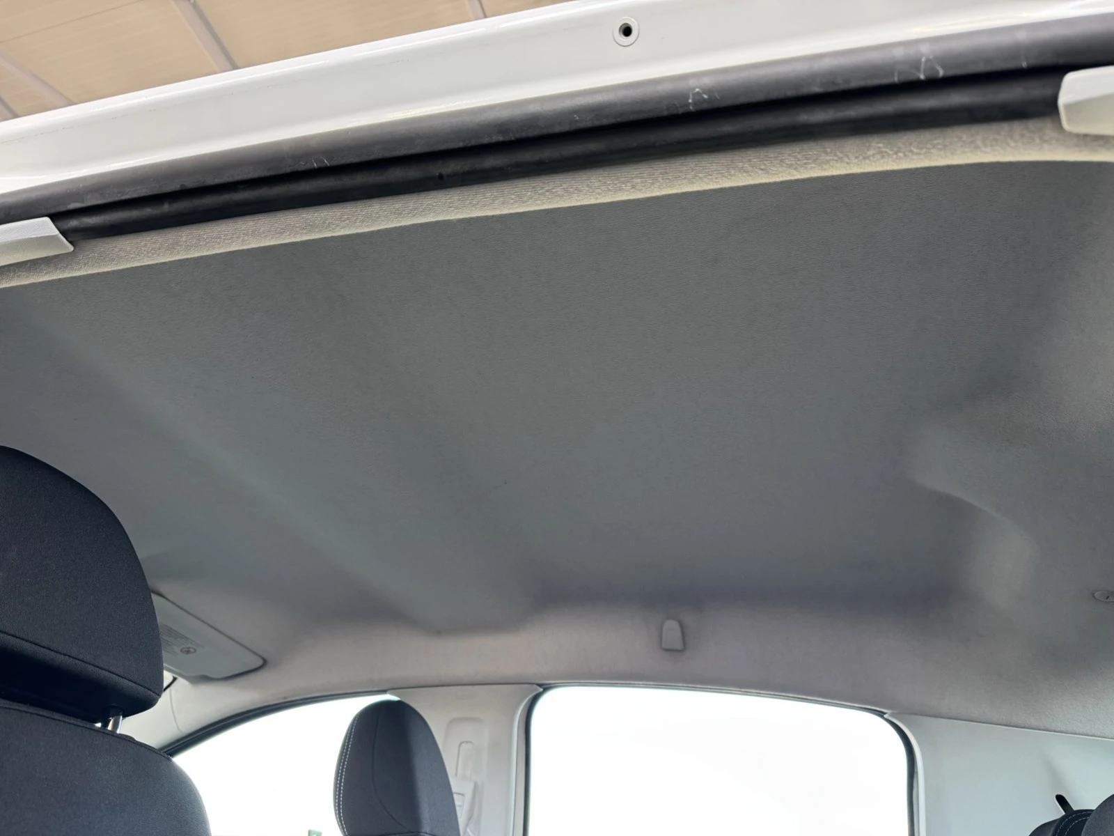 Peugeot 208 * 82ps* 132��.��* ����* �����������*  | Mobile.bg � ����������� 16