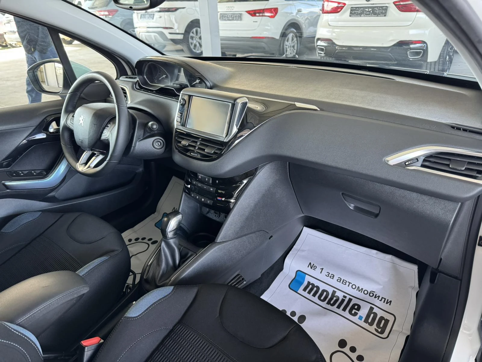 Peugeot 208 * 82ps* 132хл.км* НАВИ* КЛИМАТРОНИК*  - изображение 10