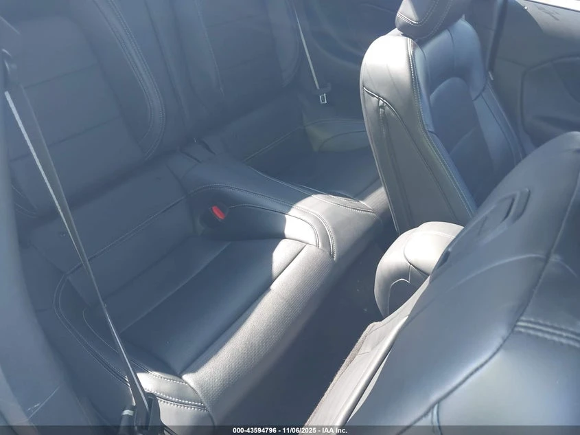 Ford Mustang 5l Gt Premium Fastback, снимка 8 - Автомобили и джипове - 54002364