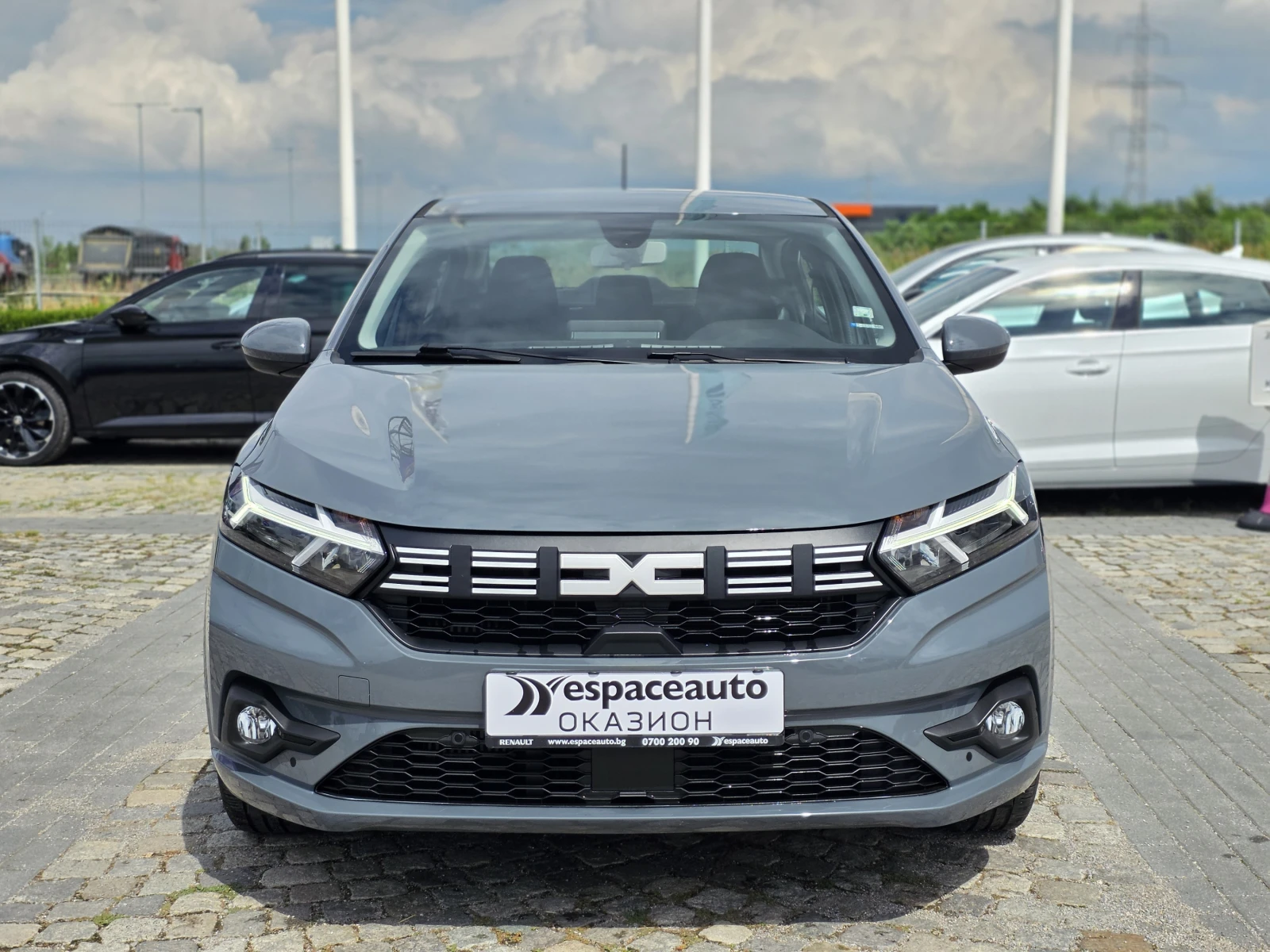 Dacia Logan 1.0TCe, снимка 2 - Автомобили и джипове - 55135397