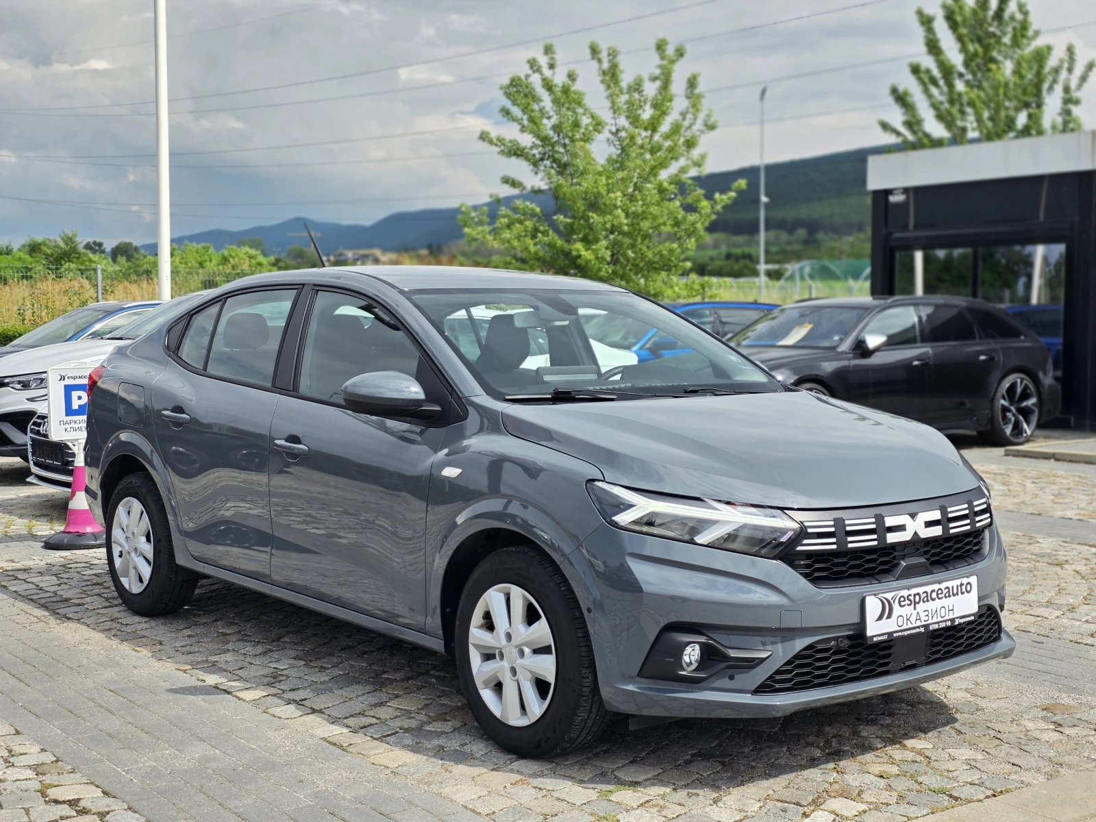 Dacia Logan 1.0TCe, снимка 3 - Автомобили и джипове - 55135397