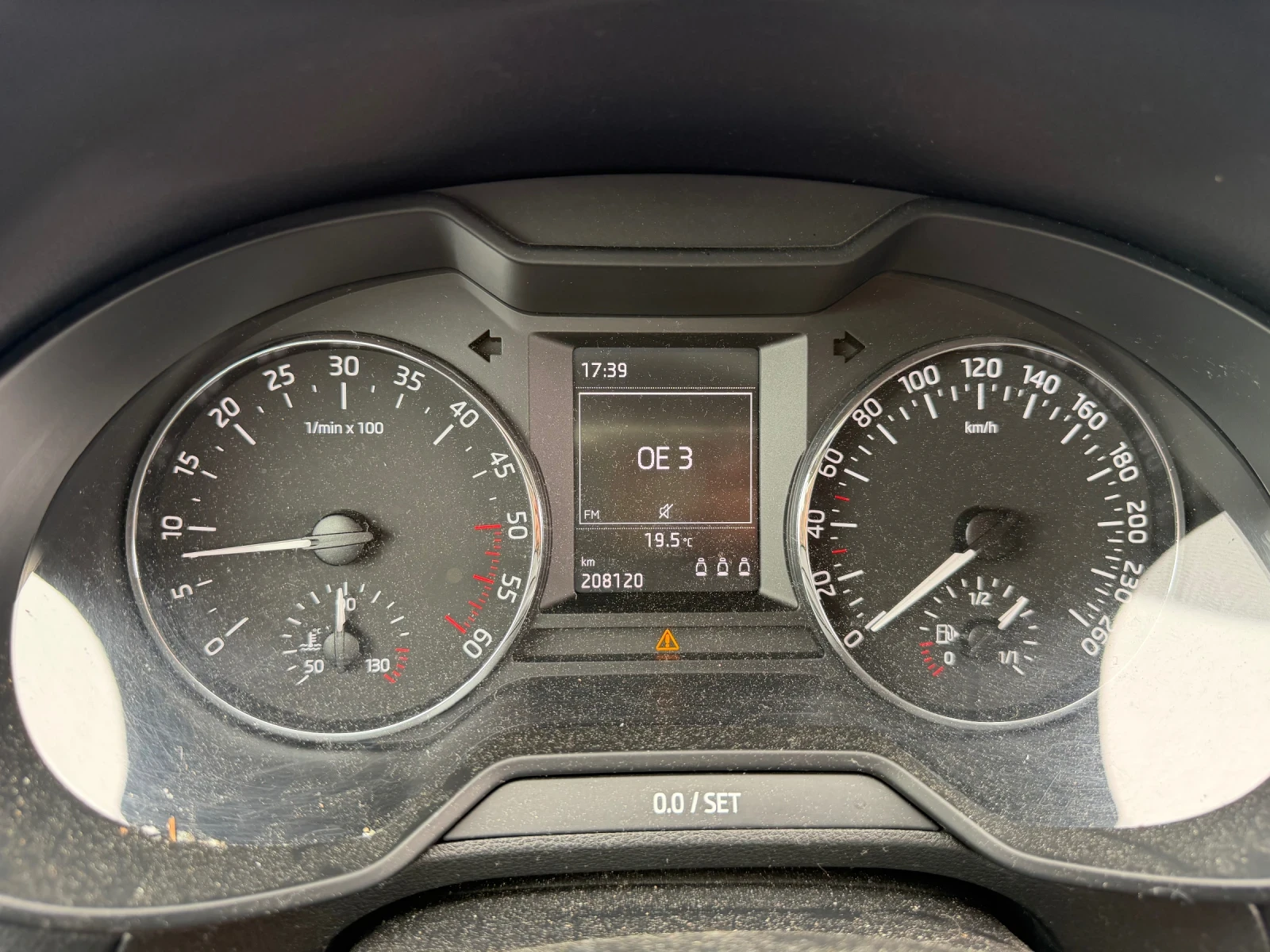 Skoda Octavia 1.6TDI-105PS-4X4, снимка 13 - Автомобили и джипове - 55411574