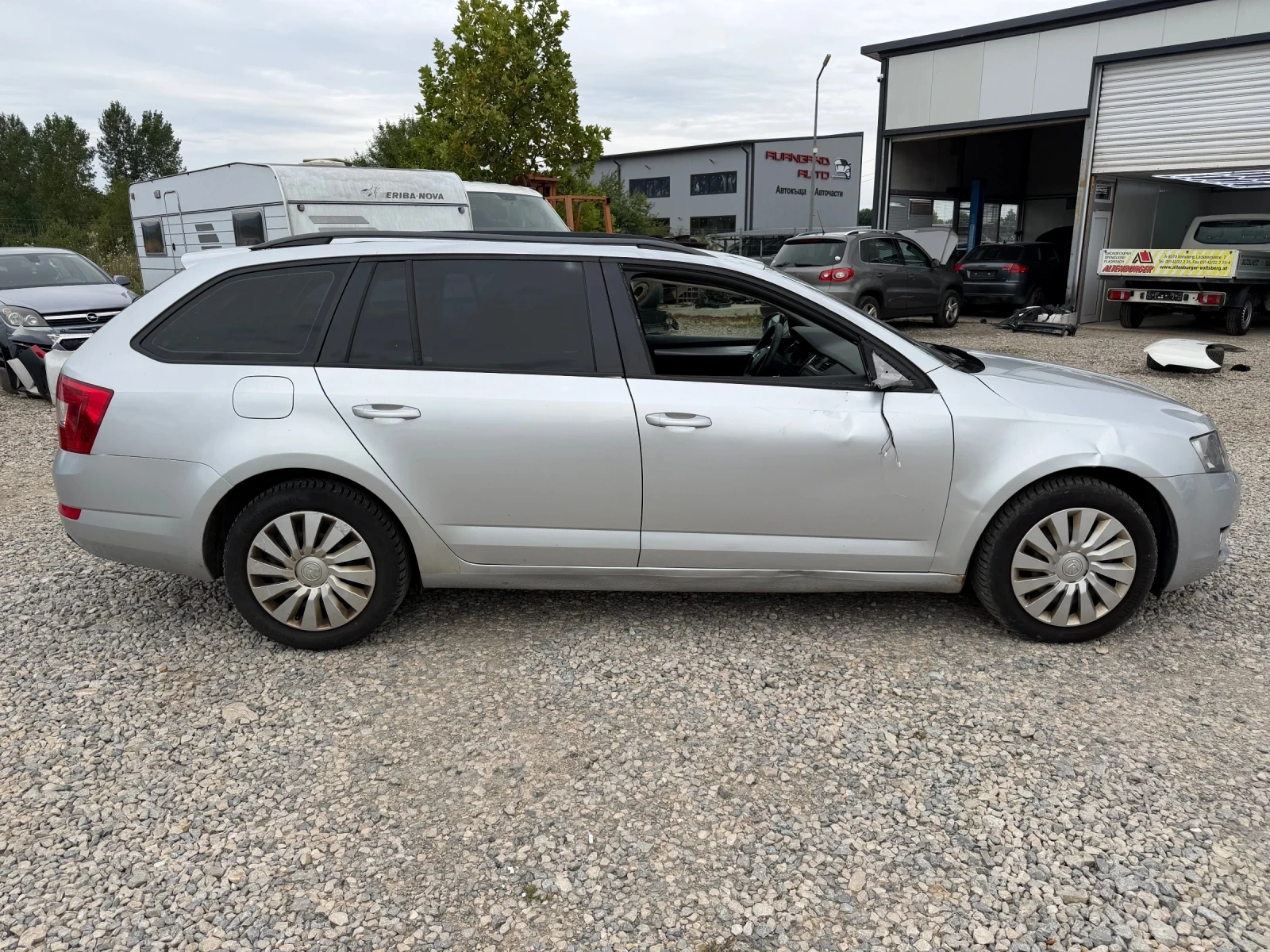 Skoda Octavia 1.6TDI-105PS-4X4, снимка 4 - Автомобили и джипове - 55411574