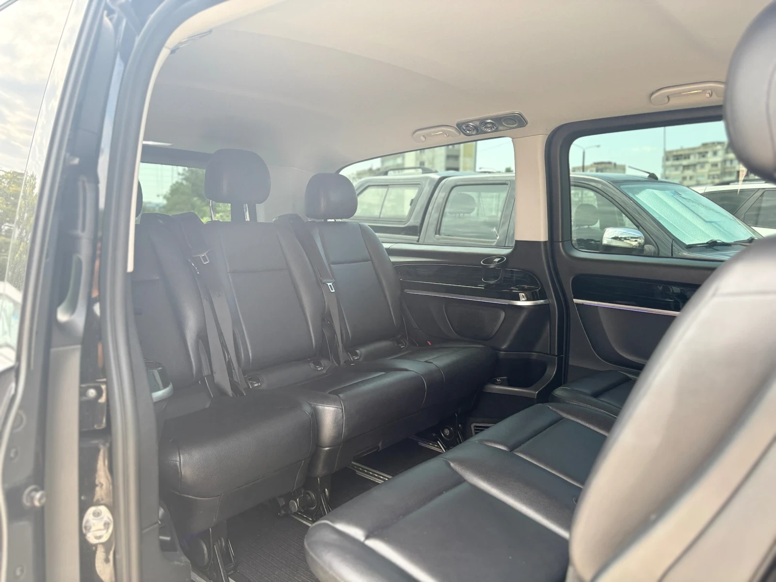 Mercedes-Benz V 300, снимка 8 - Автомобили и джипове - 55582682