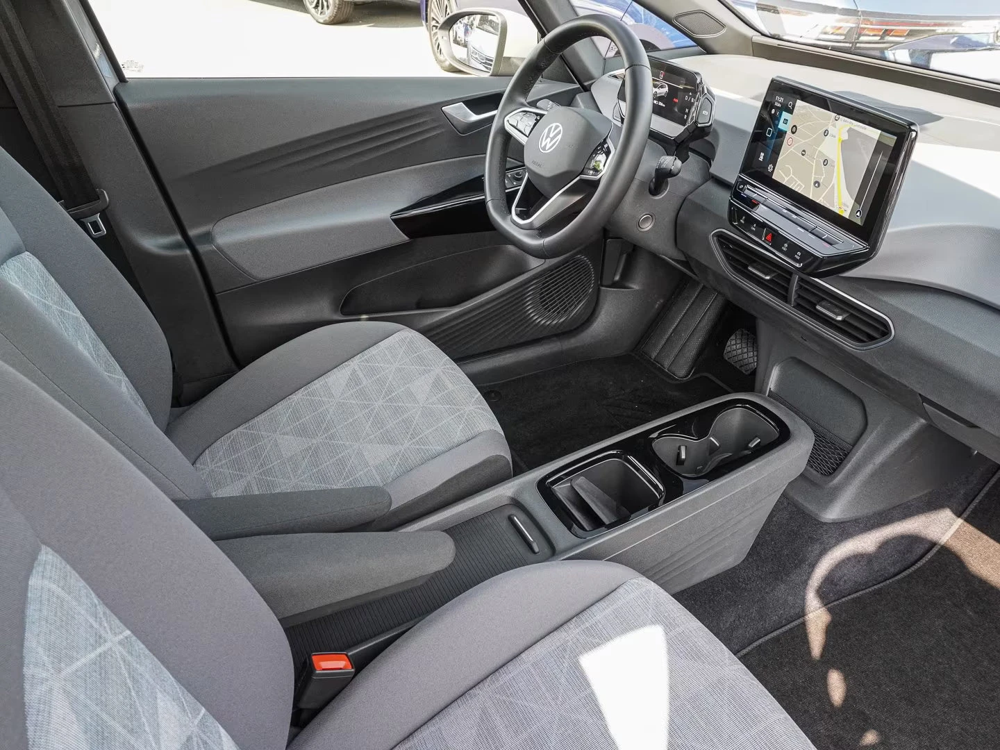 VW ID.3 PRO-PERFORMANCE/204HP/СЕРТ./CAM/LED/CPLAY/658q, снимка 13 - Автомобили и джипове - 55843506