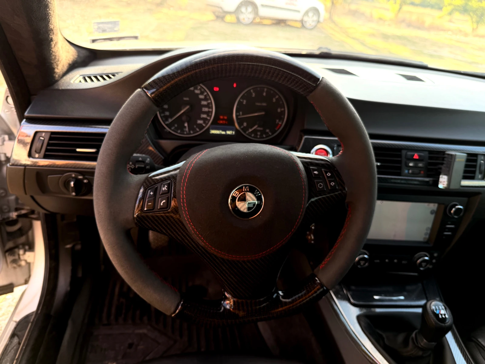 BMW 320, снимка 13 - Автомобили и джипове - 55944139