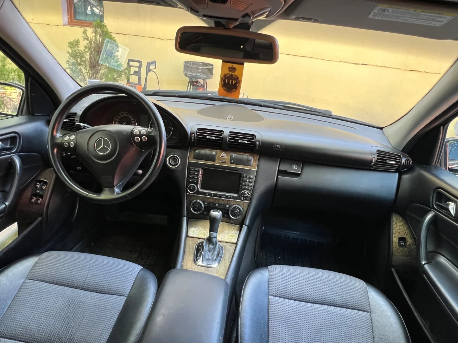 Mercedes-Benz C 220 Автомат само за ценители , снимка 4 - Автомобили и джипове - 56019830