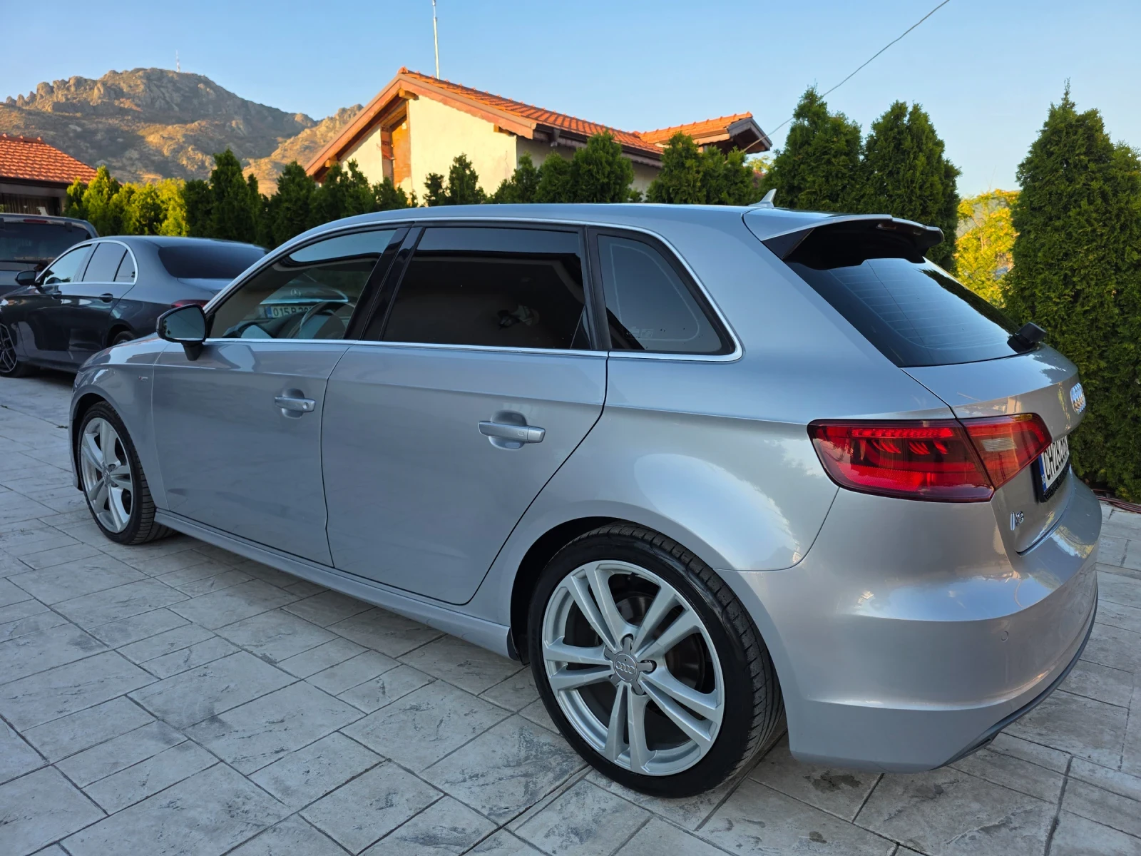 Audi A3 1.8 TFSI QUATTRO  НАПЪЛНО ОБСЛУЖЕН , снимка 8 - Автомобили и джипове - 56075059