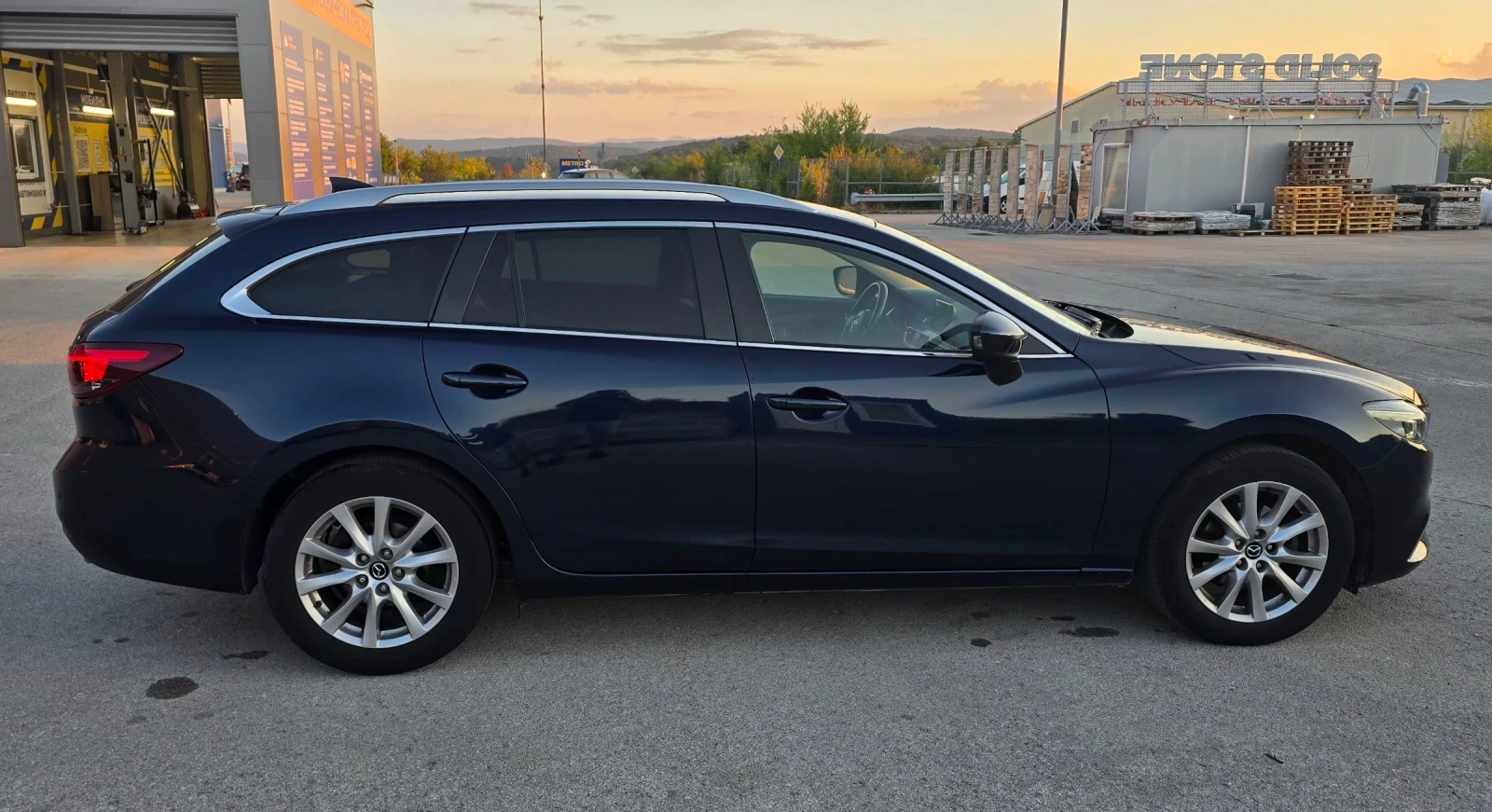 Mazda 6 2.2 D Skyactiv, Facelift, снимка 4 - Автомобили и джипове - 56113412