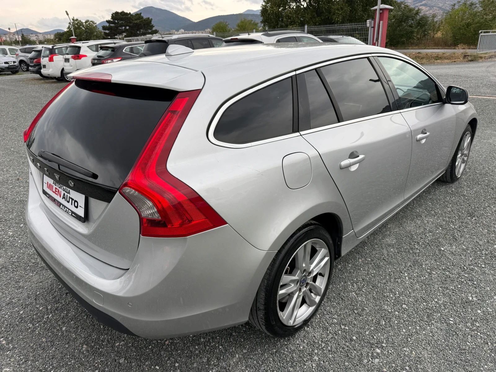 Volvo V60 (KATO НОВА), снимка 6 - Автомобили и джипове - 56272249