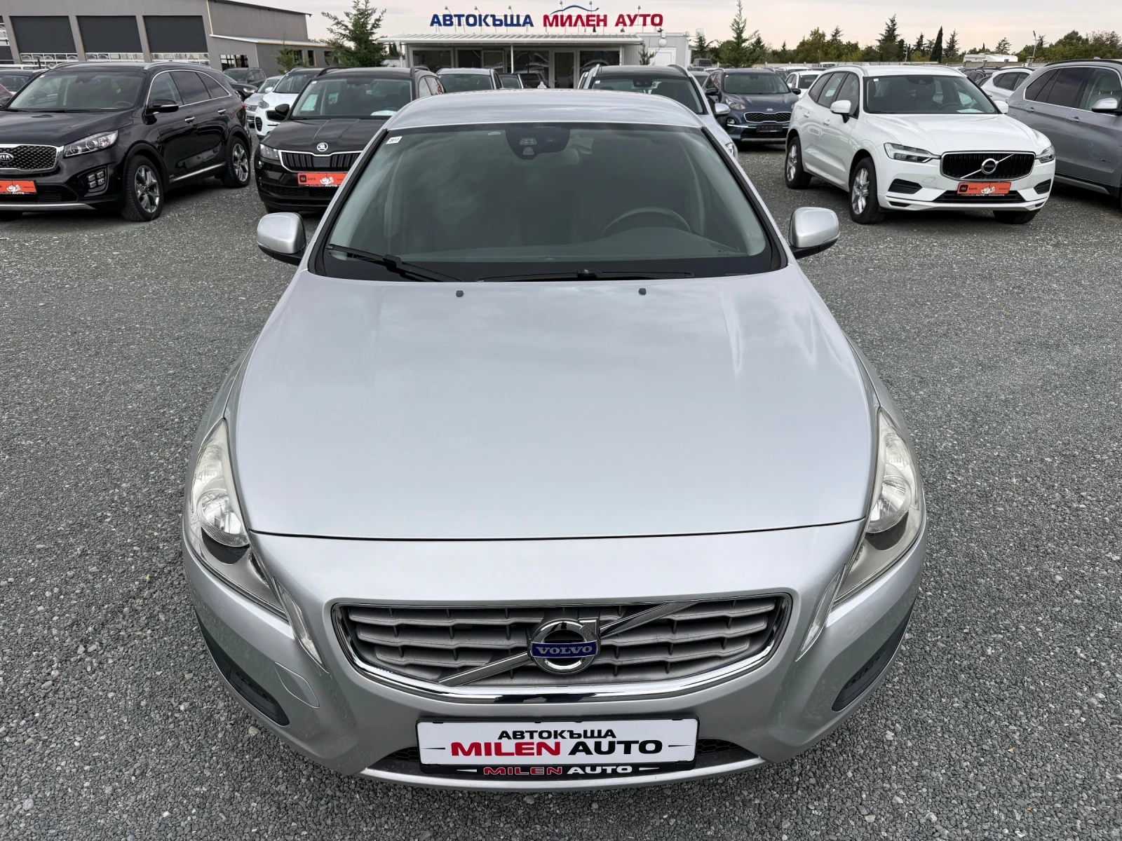 Volvo V60 (KATO НОВА), снимка 2 - Автомобили и джипове - 56272249