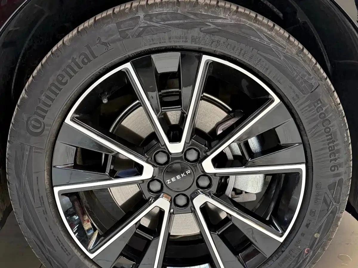Zeekr X, снимка 8 - Автомобили и джипове - 56711654
