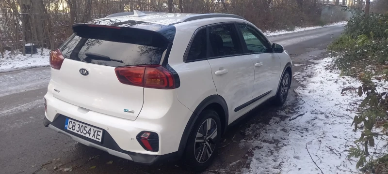 Kia Niro 1.6 hibrid, снимка 4 - Автомобили и джипове - 48021252