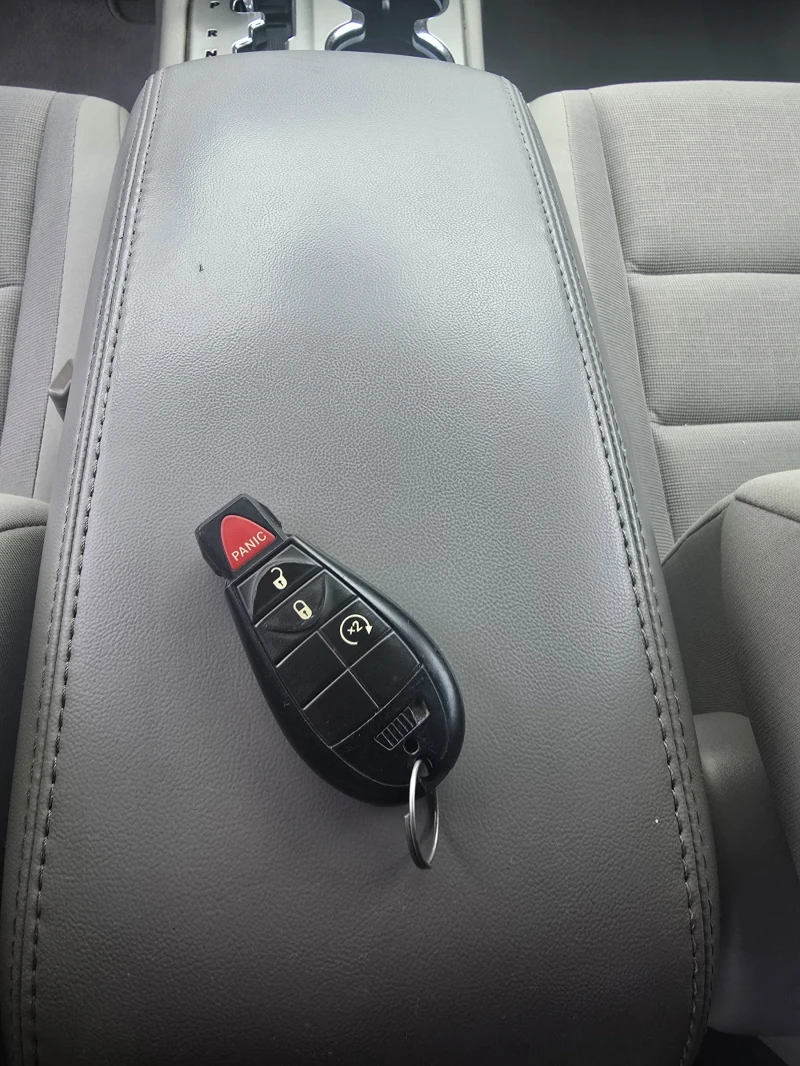 Jeep Grand cherokee 3.6 LAREDO, снимка 13 - Автомобили и джипове - 52449309