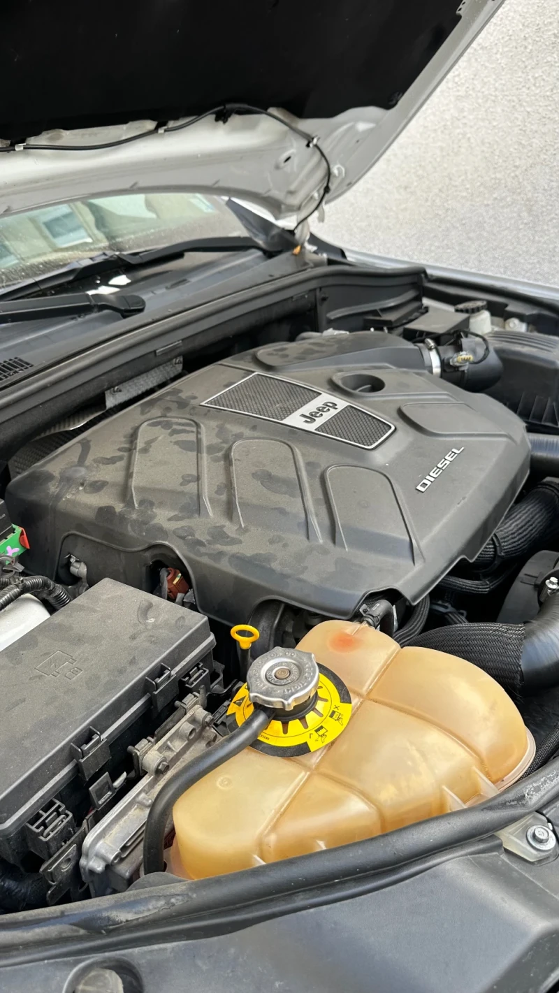 Jeep Grand cherokee, снимка 3 - Автомобили и джипове - 52828077