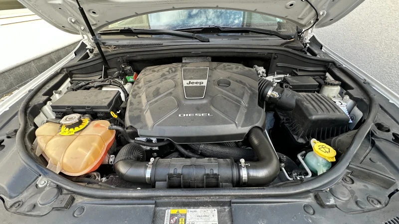 Jeep Grand cherokee, снимка 4 - Автомобили и джипове - 52828077