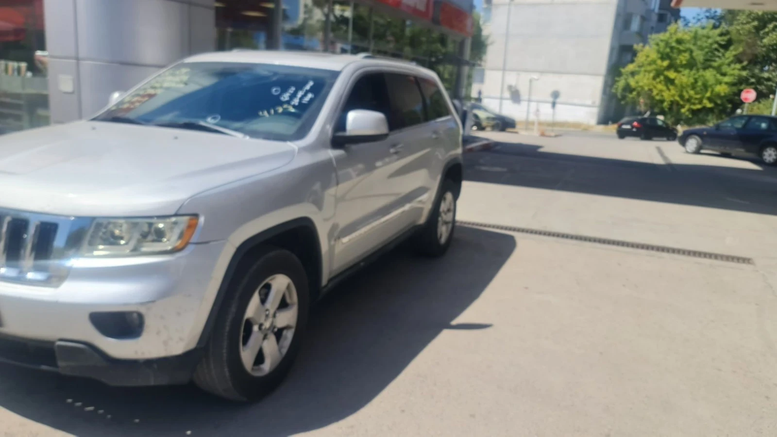Jeep Cherokee  - изображение 2