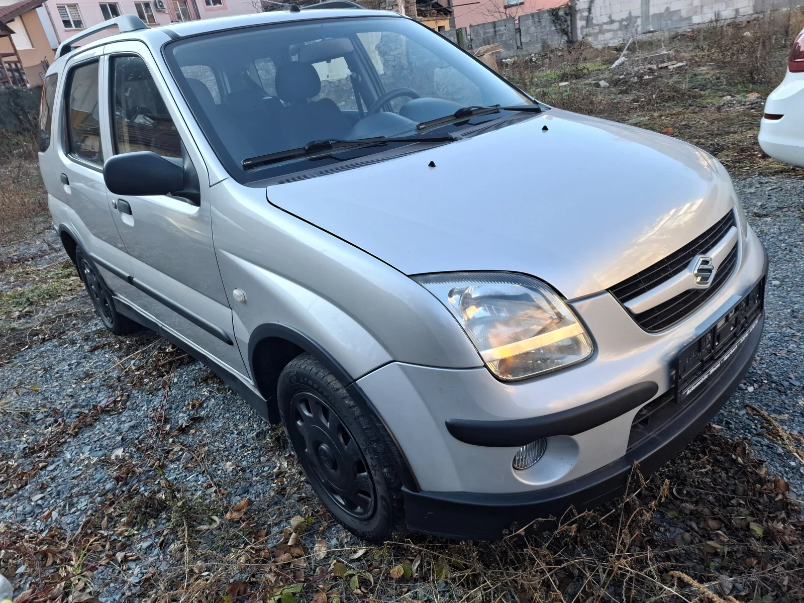 Suzuki Ignis 1500 - изображение 4