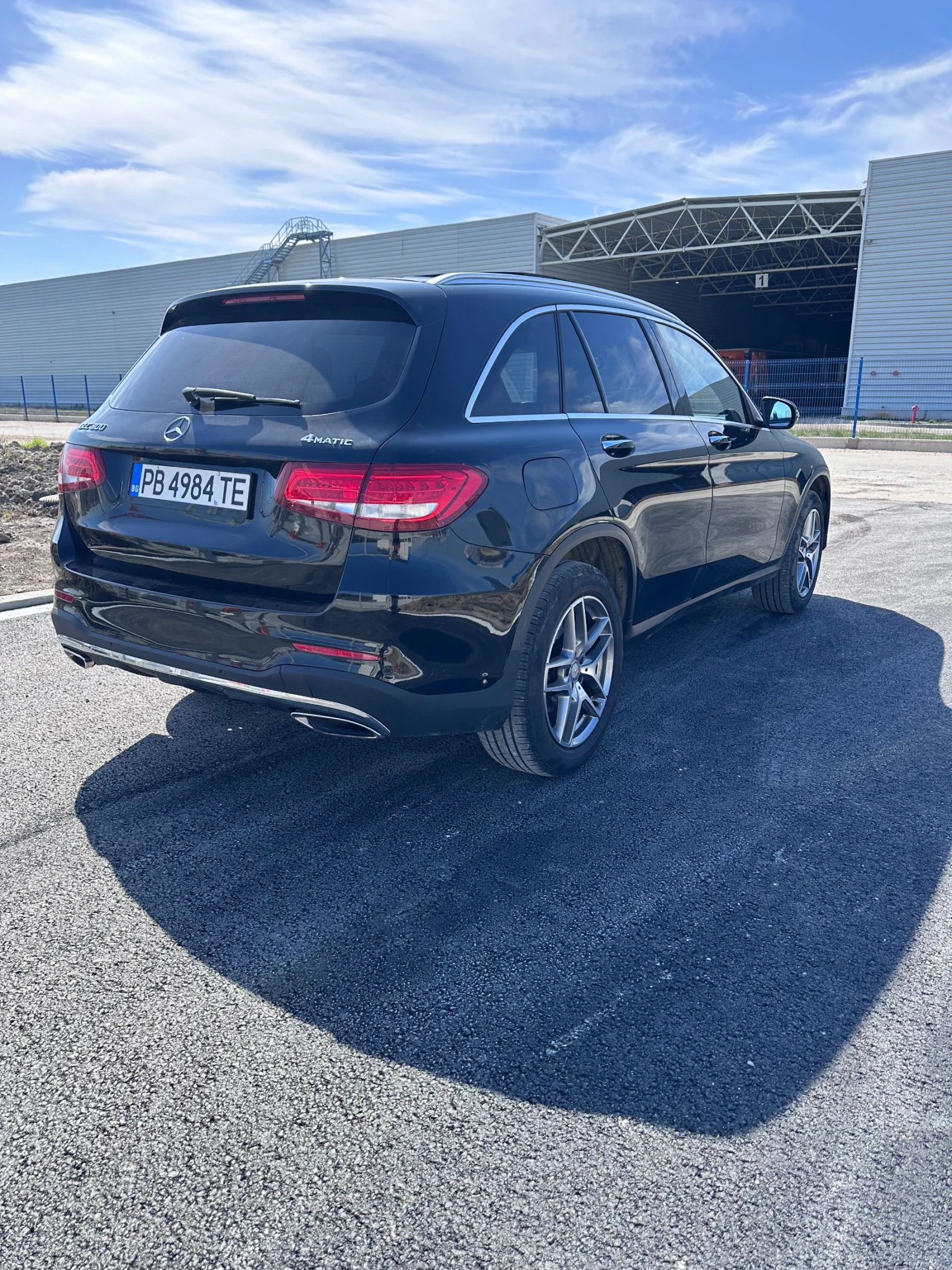 Mercedes-Benz GLC 300 4 MATIC, снимка 3 - Автомобили и джипове - 53767037