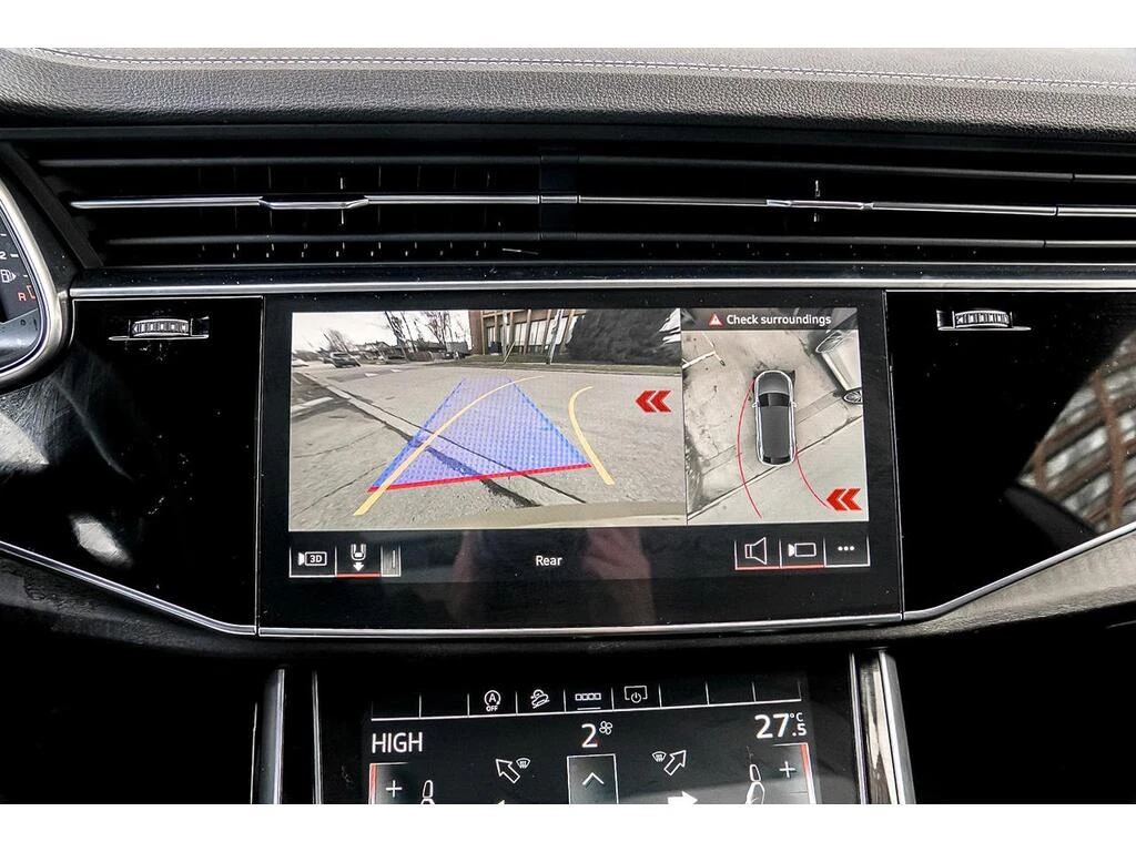 Audi Q8 55TFSI S-Line * Фиксирана цена до БГ * CARFAX * , снимка 11 - Автомобили и джипове - 53960317